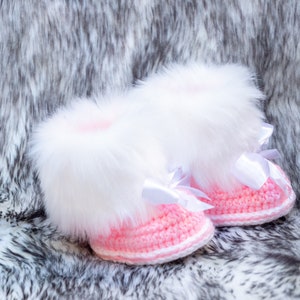 Pink Baby bow booties, Crochet Baby booties, Fur Booties, Baby girl Winter boots, Newborn girl Booties, Preemie girl booties, Bow baby shoes image 6