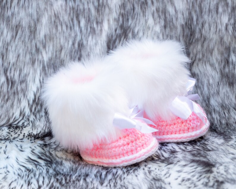 Pink Baby bow booties, Crochet Baby booties, Fur Booties, Baby girl Winter boots, Newborn girl Booties, Preemie girl booties, Bow baby shoes image 6