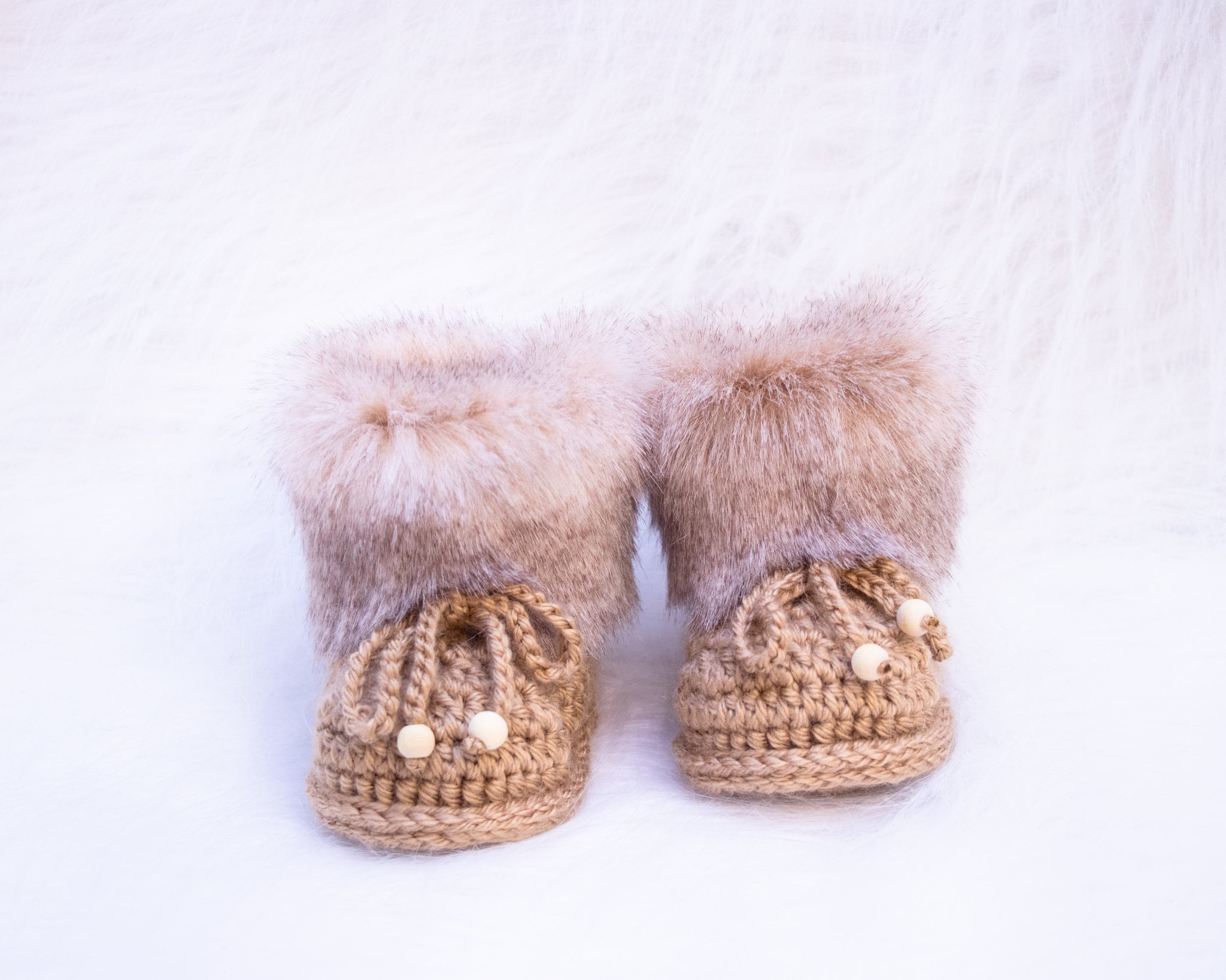 Gender neutral baby shoes, Crochet fur 