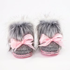 Gray and pink booties with bows, Baby girl Fur boots, Newborn girl Booties, Infant girl boots, Baby girl gift, Baby girl shoes, Preemie girl