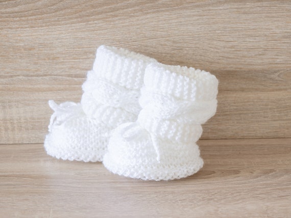 3-6 Months Hand Knitted Baby Shoes/ Booties White With Blue Bows 