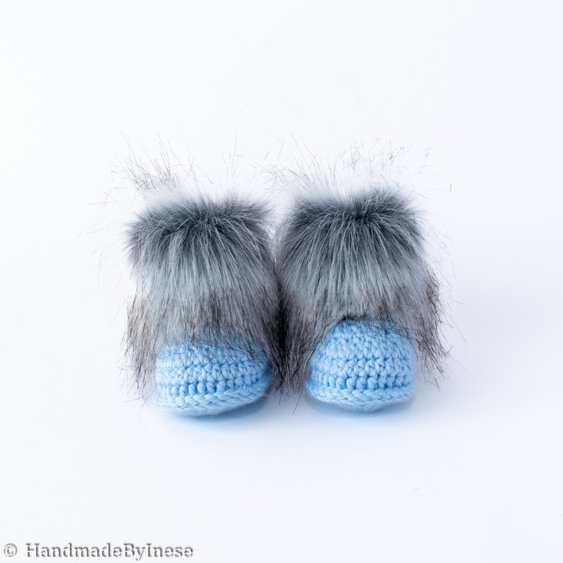 Baby boy Double pom hat and booties, Handmade Baby boy outfit, Newborn winter outfit, Fur booties, Double pom pom hat image 3