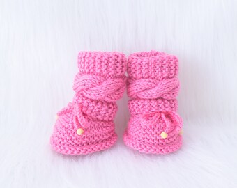 Hand knitted Raspberry pink Baby girl booties, Knitted baby booties, Pink Newborn girl Booties, Baby girl gift, Knitted Infant girl shoes