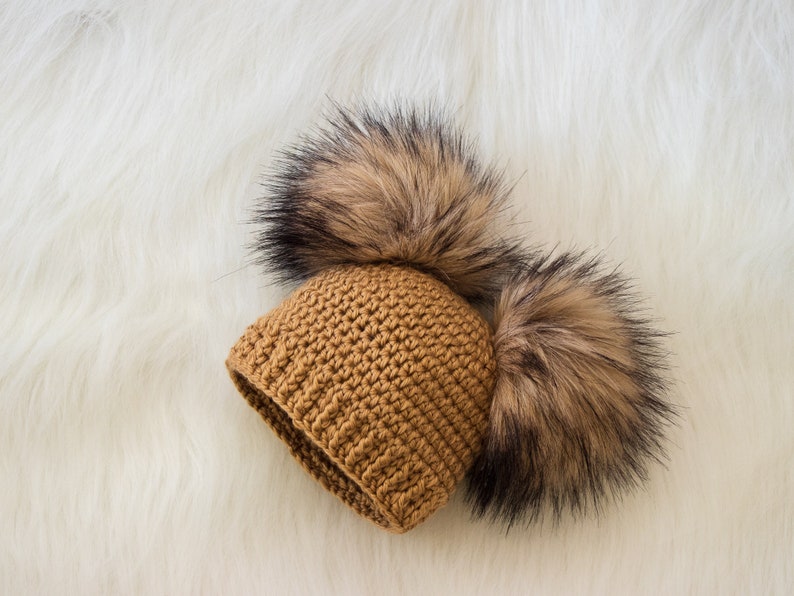Fur booties Gender neutral baby set Gold Booties and hat set Newborn winter clothes Crochet baby clothes Double pom pom hat and booties