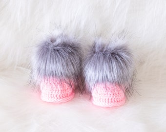 Gray and pink booties, Faux fur booties, Crochet Booties, Baby girl shoes, Baby girl gift, Newborn shoes, Pink booties, Preemie girl booties