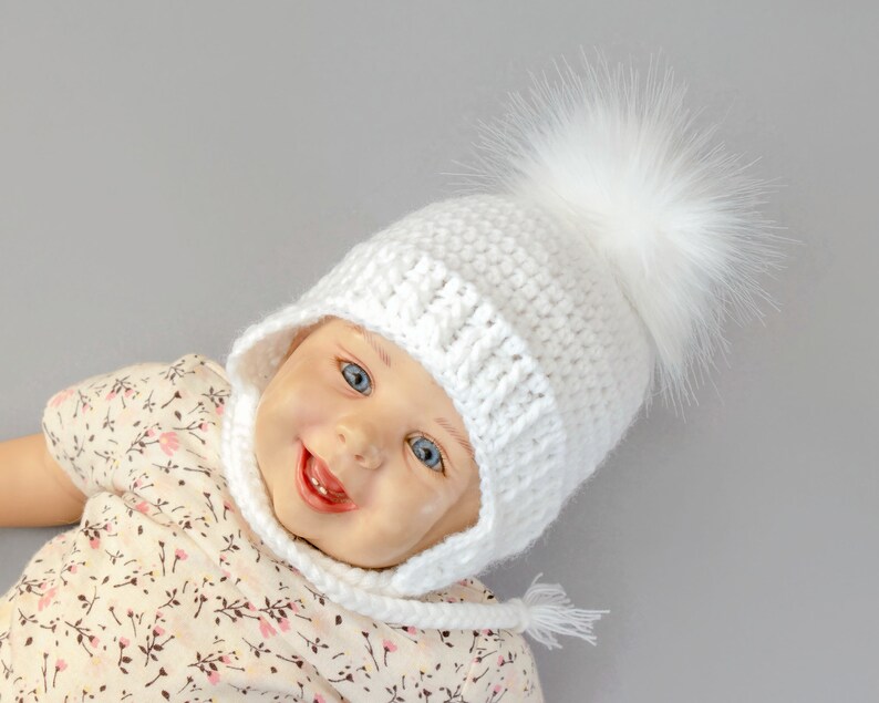 White Baby fur pom pom hat and booties, Crochet baby clothes, Baby winter clothes, Fur booties, Gender neutral baby clothes, Baby gift image 3
