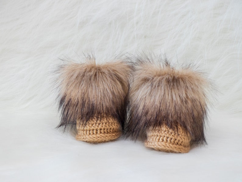 Fur booties Gender neutral baby set Gold Booties and hat set Newborn winter clothes Crochet baby clothes Double pom pom hat and booties
