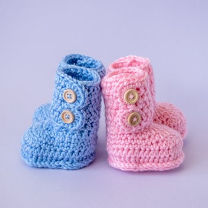 Twin Boy & Girl baby Booties, Crochet booties, Twin preemie gift, Pregnancy Announcement, Pink and blue booties, Pink booties, Blue booties zdjęcie 6