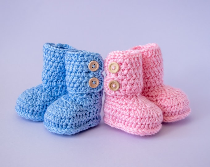 Twin Boy & Girl baby Booties, Crochet booties, Twin preemie gift, Pregnancy Announcement, Pink and blue booties, Pink booties, Blue booties