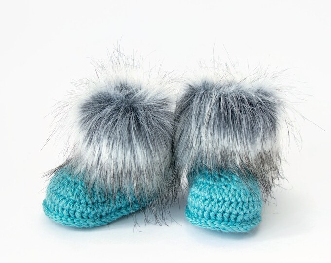 Teal shoes, Fur Winter Booties, Baby booties, New mom gift  Infant shoes, Newborn booties, Blue green baby shower gift, Pregnancy gift