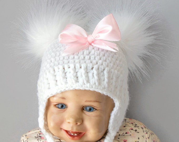 White Double pom Earflap hat with bow, Newborn girl hat, Baby girl gift, Crochet hat, Baby girl Winter hat, Toddler girl hat, White Baby hat