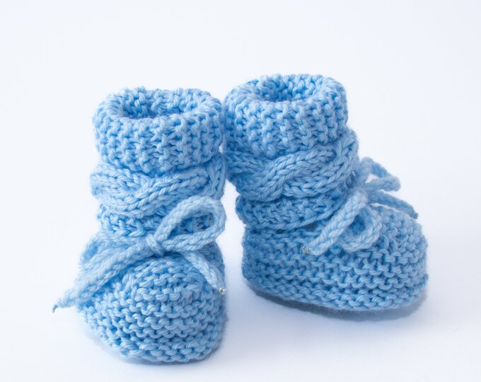 Hand knitted baby boy booties, Blue baby booties, Newborn boy boots, Baby boy gift, Infant shoes, Cable knit booties, Newborn booties