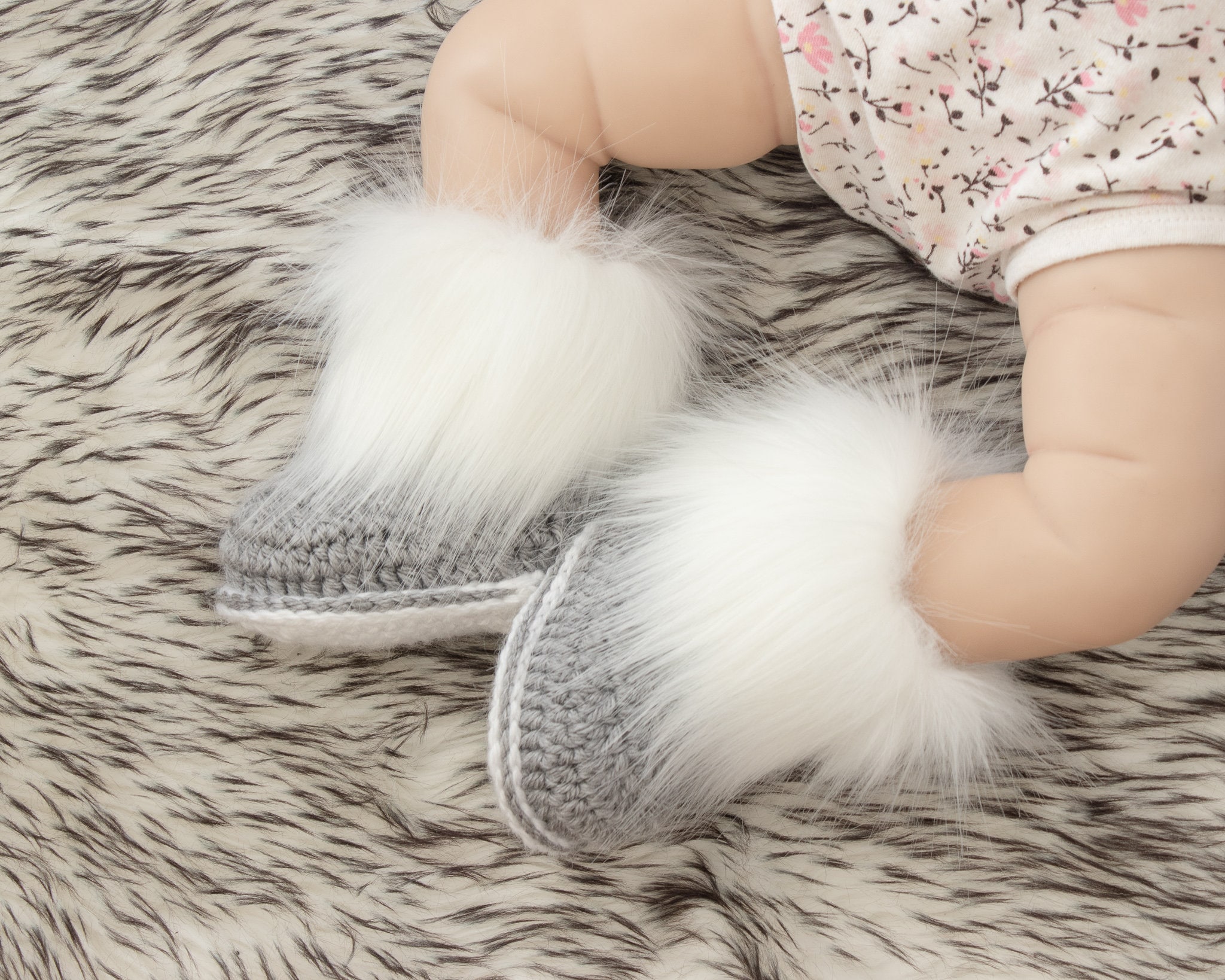 Gray baby booties, Faux Fur Booties, Baby boy booties, Baby winter boots, Crochet Booties