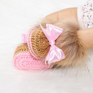 Gold and pink Baby girl Faux fur Booties with bows, Crochet baby booties, Newborn girl winter shoes, Baby girl gift, Preemie girl booties image 2