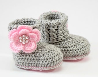 Gray and pink baby girl booties, Crochet Newborn booties, Infant girl flower shoes, Baby girl gift, Preemie shoes, Preemie up to 24 months