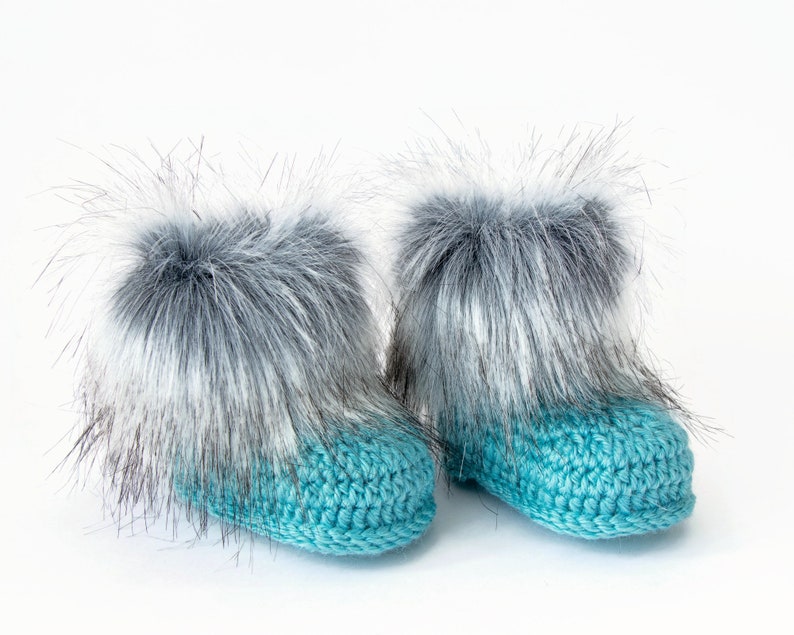 Teal hat and booties with gray fur Baby Shower Gift Gender image 7