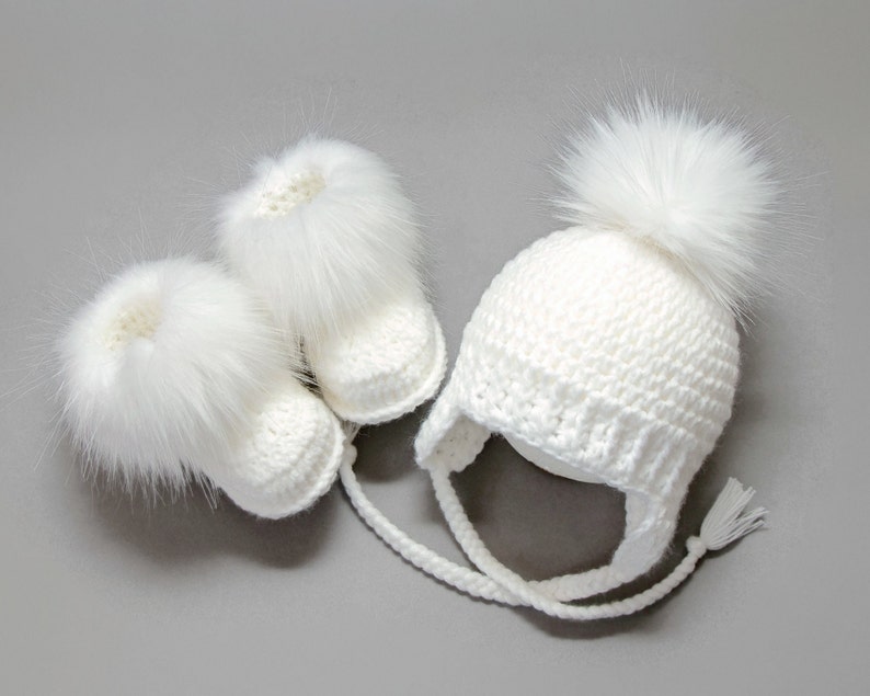 White Baby fur pom pom hat and booties, Crochet baby clothes, Baby winter clothes, Fur booties, Gender neutral baby clothes, Baby gift image 1