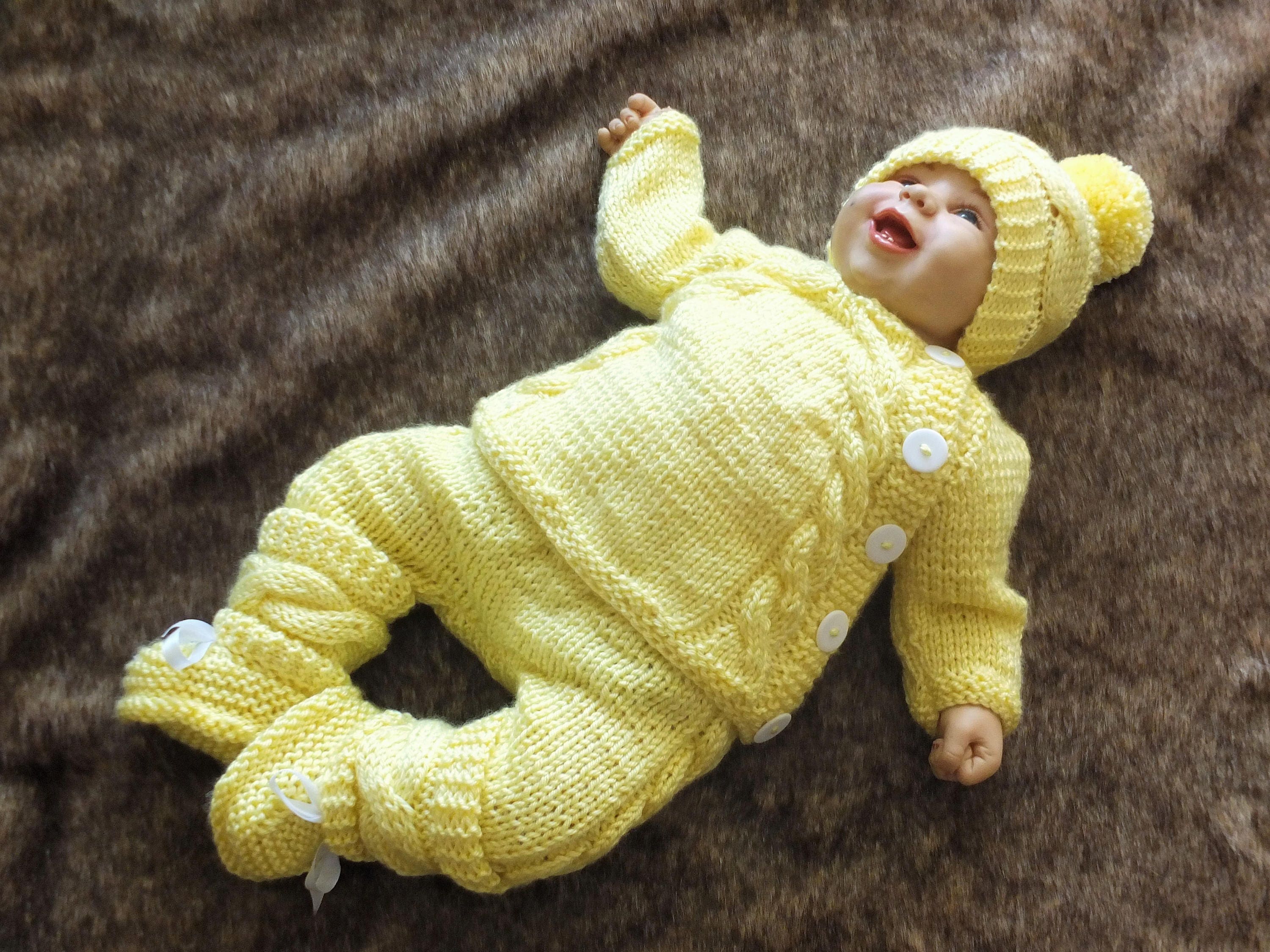 yellow newborn outfit