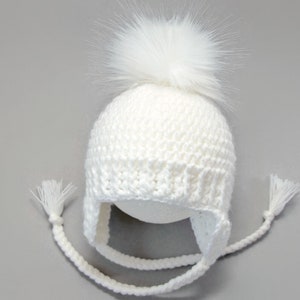 White Baby fur pom pom hat and booties, Crochet baby clothes, Baby winter clothes, Fur booties, Gender neutral baby clothes, Baby gift image 4