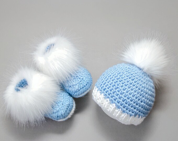 Blue and white crochet baby boy fur booties and pom hat, Baby boy gift, Pregnancy announcement, Preemie boy clothes, Newborn boy outfit set