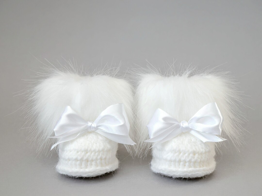 White Fur Baby Boots With Bows Unisex Baby Boots Crochet Baby Booties Baby Winter Boots Faux Fur Booties Baby Girl Shoes Baby Girl Gift Etsy Canada