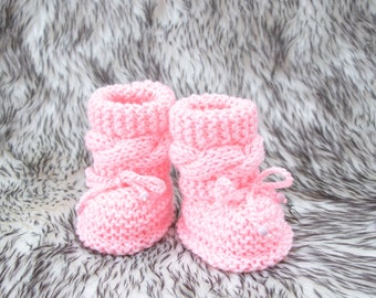 Hand knit pink Baby girl booties, Pink booties, Newborn girl Booties, Baby girl gift, Knitted booties, Cable knit booties, Infant girl shoes