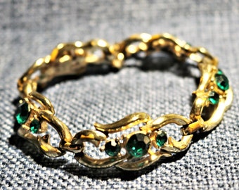 Coro Gold tone Emerald fauux stones Link Bracelet 8 inch Signed mid century Statement piece
