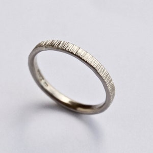 White Gold Wedding Band Tree Bark Ring Thin Ring 18 Carat Textured Simple Men's Women's His and Hers Wedding Ring afbeelding 1