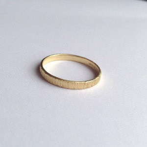 Gold Tree Bark Ring in 18 Carat Recycled Gold Wedding Band Men's Women's Unisex image 4