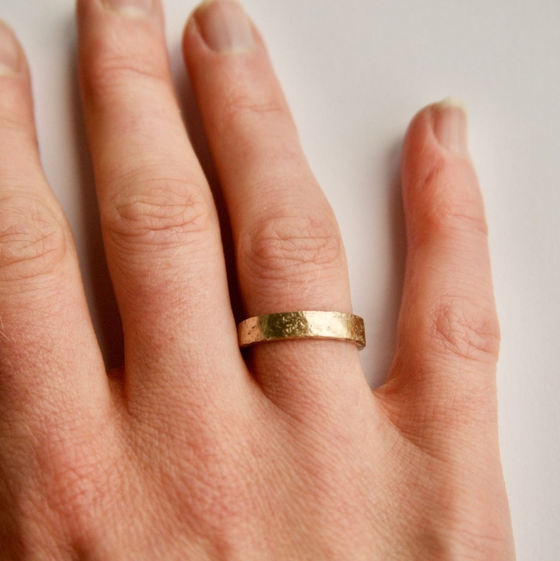 gold wedding band