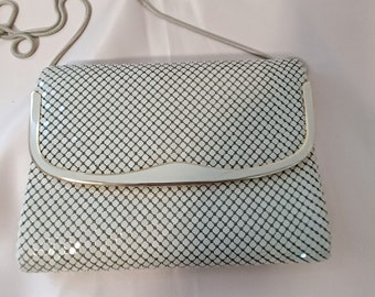 Vintage Retro 50&#39;s or 60&#39;s warm beige metallic purse dressy shoulder bag