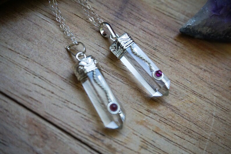 Crystal Quartz Pencil Point Pendant,Quartz Pendant Necklace,Chain,Point Pendant,Layered Necklace,Quartz Necklace,Unisex,Chain Necklace