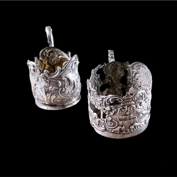 Porte-gobelets en verre miniatures en argent antique rococo !