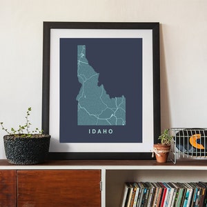 Kaart print staat Idaho: rivieren, meren, snelwegen - ingelijste muurkunst