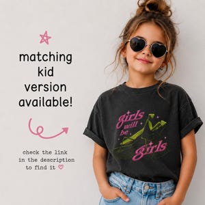 Girls Will Be Girls Shirt, Praying Mantis Tee, Funny Feminist Shirt, Y2K Graphic Tee, Alternative Bug Lover Tee, Comfort Colors Mantis Shirt 画像 16