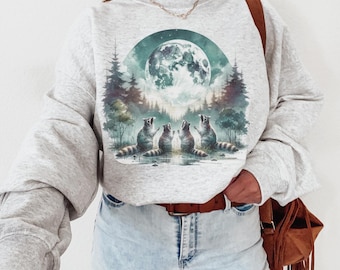 Retro Raccoon Sweatshirt, Skiing Raccoon Shirt, 90s Nostalgia Animal Sweatshirt, Boho Unisex Crewneck, Forest Sweatshirt, Feral Sweatshirt