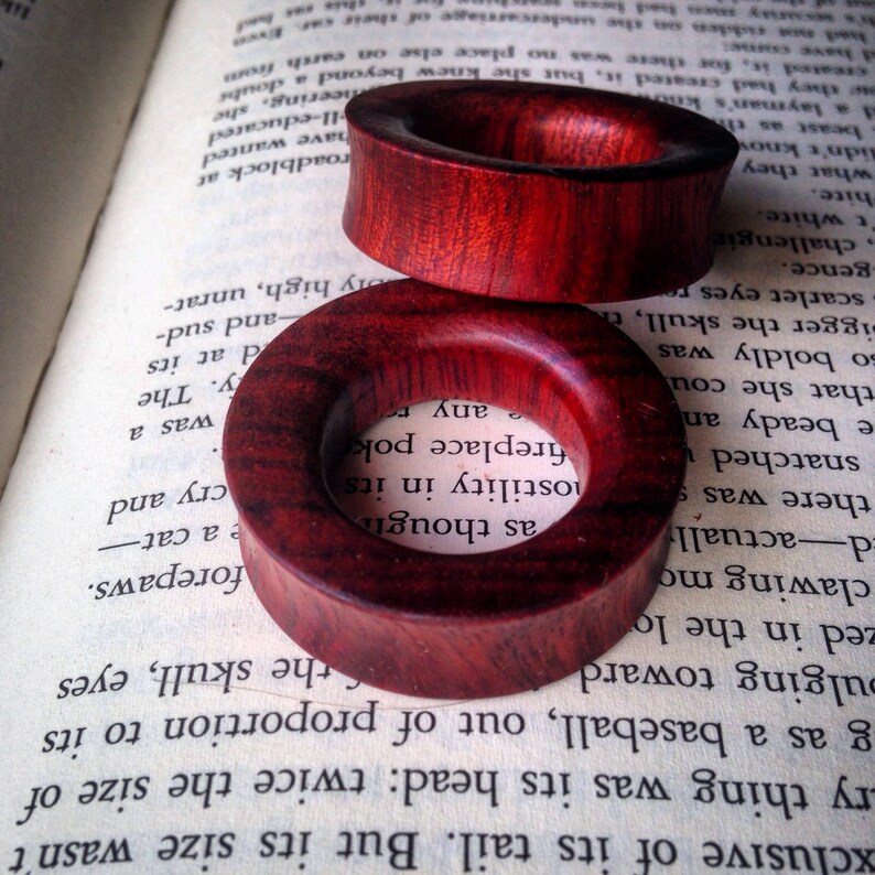 Sizes Lovely Organic Bloodwood Tunnels for Stretched Ear Lobes 28mm 30mm 32mm 34mm 36mm 38mm Wooden Plug Gages Organic Eyelets