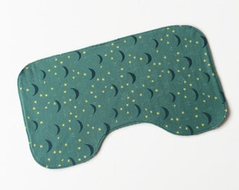 Green cotton with stars and moons Ready to ship Gender neutral Baby burp cloth Green waffle cotton Contoured burp rag