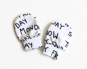 White baby mittens with weekdays. Baby scratch mitts. Jersey cotton knit. Weekday. Baby Gift Hand Covers. Organic cotton