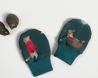 Baby scratch mitts with foxes, rabbits and stars. Mittens with cuffs. Shower gift. Gender neutral no scratch mitts