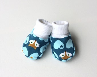 French terry baby booties with hearts and foxes. Baby shoes. Slippers. Blue french terry cotton and white cuffs.