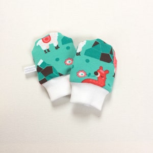 Baby scratch mitts. Mittens with cuffs. Shower gift. Green organic knit fabric with alpacas. Gender neutral no scratch mitts