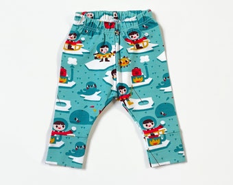 Last one: Baby leggings with whales and inuit. Size 0-3 months. Comfy pants. Knit fabric