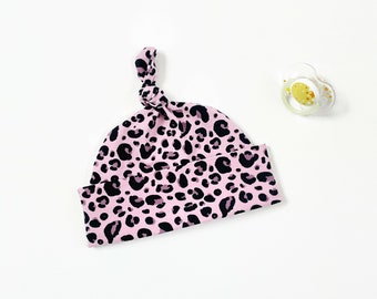 Pink hat with leopard spots. Baby knotted hat, knot hat, knotted hat, cotton baby hat, newborn hat