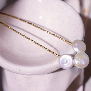 Coin Pearl Hair Stick, Baroque Pearl Hair Pin, Pearl and Brass Hair Fork, Pearl Hair Bun Holder, Freshwater Pearl Wedding Hair Accessories