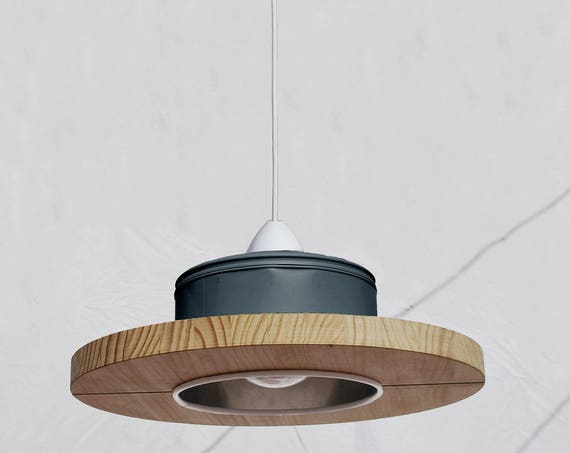 IliÜi IliÜi, Recycled Lighting Fixtures