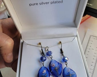 Blue Glass Beaded Pendant Necklace Silver Plated Leaf Artisan Glass Spring Ring