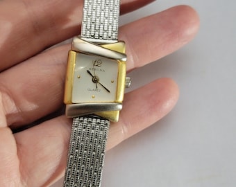 Merona Womens Watch White Dial Gold Case Silver Mesh Bracelet Rectangle Quartz