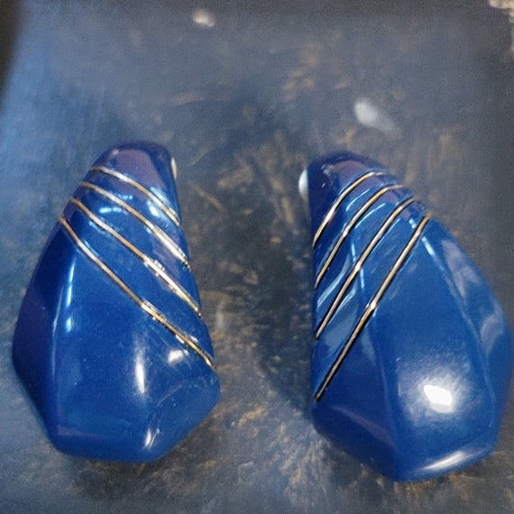 Chic Cobalt Blue Pierced Earrings with Gold Stripe