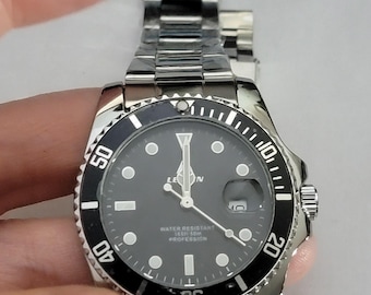 LIENQIN Mens Watch Diver Silver Case Black Dial Stainless Bracelet Quartz